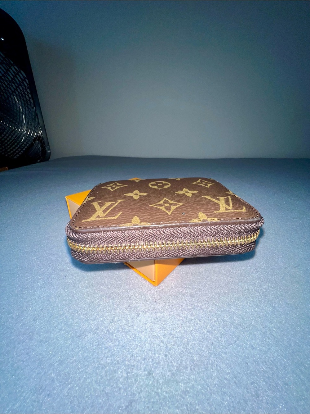 Women's Louis Vuitton Monogram Zippy Coin Purse Wallet brown & gold - Picture 3 of 7